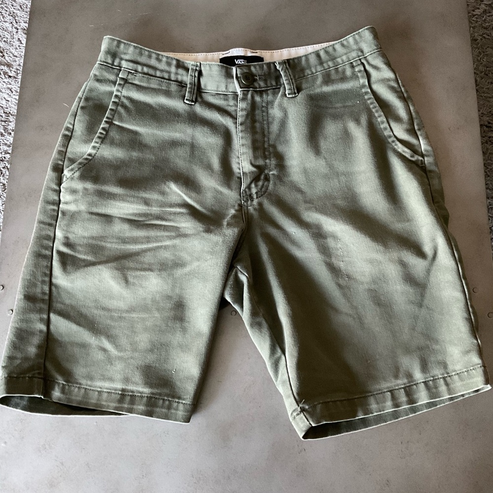 Vans Men's Authentic Relaxed Chino Shorts, Army Green, Waist 30, Inseam 9